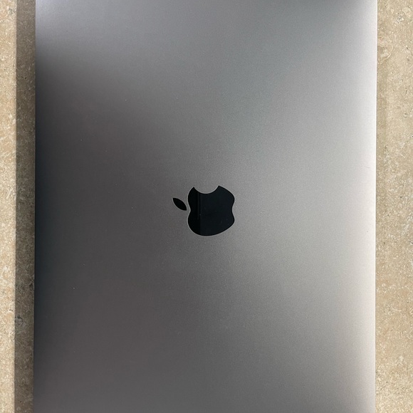 Apple MacBook Pro 2019 13in